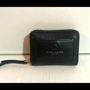 Marc Jacob’s black leather wallet